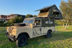 landrover-mit-dachzelt